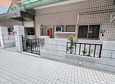 四品牌獨賣！！挑高一樓三房兩衛+坡道平面車位