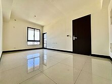 草屯全新三房平車