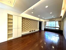 新光遠百🏆惠宇人本新觀四房平車🏆~立馬看屋