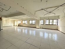 文華高中捷運站旁帝王向電梯大樓三房車