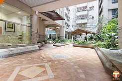 北高雄巨蛋瑞豐明華學區電梯兩房