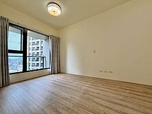 專任﹝富宇東方之星﹞採光兩房好規劃+平車