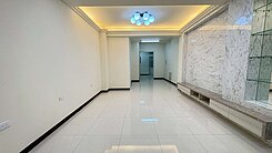 瑞隆商圈~輕軌旁~瑞祥學區翻新車庫美透天