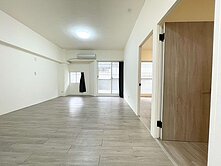 中華路夜市旁 l 低總價 l 免整理2房華廈