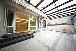 ★買屋賣屋找阿歷★文化中心旁稀有3房大面寬車庫1樓