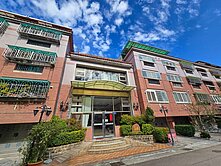 八期豐樂公園旁國泰米蘭別墅近捷運.文心秀泰