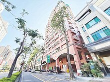 福山學區陽台進出溫馨三房車位