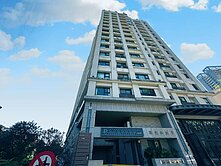 正鳳山市區＜陽光西班牙＞明亮2房車位公園旁近捷運