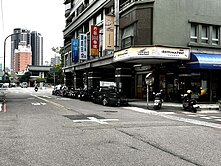 西區黃金商圈美樹館稀有店面 專任釋出自用置產皆宜