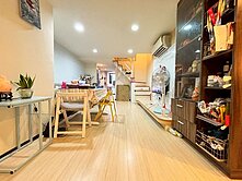 高鐵京站邊間2+1室平車