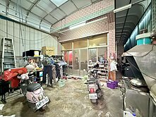 專任東區旱溪夜市6米面寬臨路可停雙車別墅