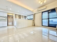 高大◆八分沐◆衛浴開窗◆空間可隔大兩房+平移車位