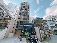 明昌精典精品宅挑高+車位