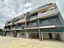 全新落成❤️楊湖景觀❤️電梯別墅 (中間戶)