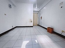 中華路核心商圈-有陽台套房