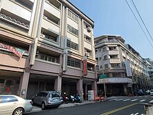 櫻花捷運附近店住合一臨路透店