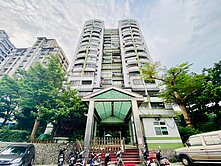礁溪碧富邑近轉運站溫泉套房~台灣房屋婕如~小豬