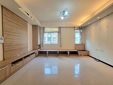 高工.樹義國小◆臨12米路可營登極美別墅▲可停三車