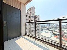 大里益民商圈三房+平車頂級視野戶
