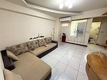 專任~東區 近巨城大三房+車位