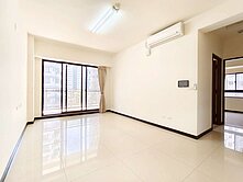 十三期中山醫~鼎泰鑫聚|室內將近29坪|三房平車!