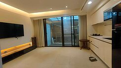 圓山捷運有車庫一樓