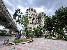 文德捷運郵局旁公園一樓