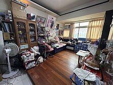 春虹映像✔️愛買✔️武陵高中✔️三房車⭐住商符R