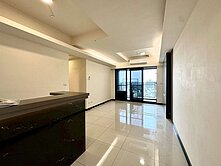 東山商圈｜東山一號三房平車｜次頂樓房間皆有景