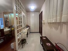 百樂大廈電梯三房進附中