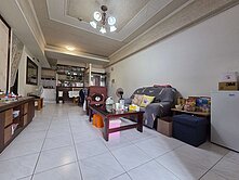 一層兩戶三面採光四房平車五塊厝的六樓隆大鳳凰甘露