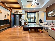 北屯震後邊間大面寬｜六大房雙車別墅