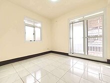 左營區近莒光市場陽台進出邊間三房美寓