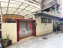 大順輕軌武廟科工館商圈四房公寓一樓好停