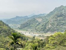 近龍安橋~白冷圳虹吸湧泉~臨路有電便宜景觀農地