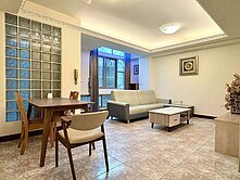 東區Lalaport孝親庭院一樓