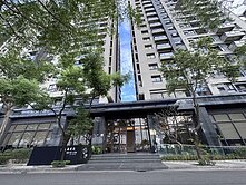 {降價}華鳳特區面公園高樓層景觀4房平車