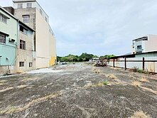 文化路上香湖公園第一排459坪大面寬建地稀有釋出