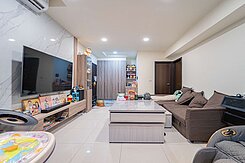 ⭐鳳山神案⭐旭日東昇⭐兩房價格買大三房平車