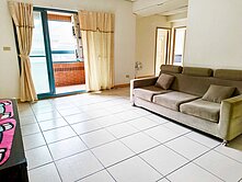 巴黎富邑三房車