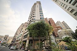 【入住亞灣最美門檻】鳳凰愛河．精緻兩房．愛河漫步