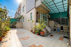 仁武大灣｜九米面寬邊間三車墅▲找我看屋談價!!