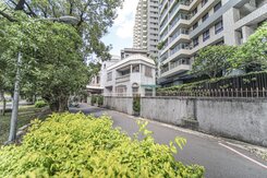 鳳山溪綠園道首排綠景大地坪車墅