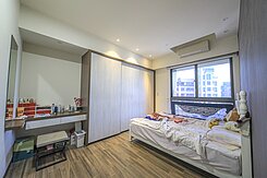 坐北朝南俯看愛河南美術本業千代岩3房平