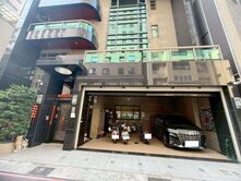 專員|併排雙車電梯別墅|鄰捷運站|大地坪|大面寬