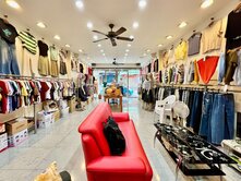 東區大智市場內百坪透天店住/屋況絕佳免整理