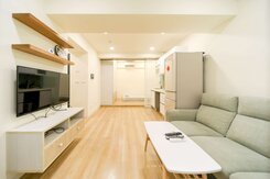 ★亞灣區~輕屋齡兩房平車~直接入住★