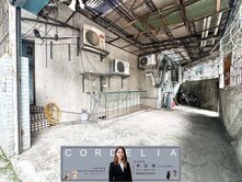 近溪口國小車庫一樓大空間🐶新店琪琪