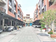 大樹中山路 (全新未住) 邊間漂亮車墅