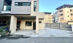 阿杰專任｜中港特區精緻裝潢｜邊間可停三車美墅